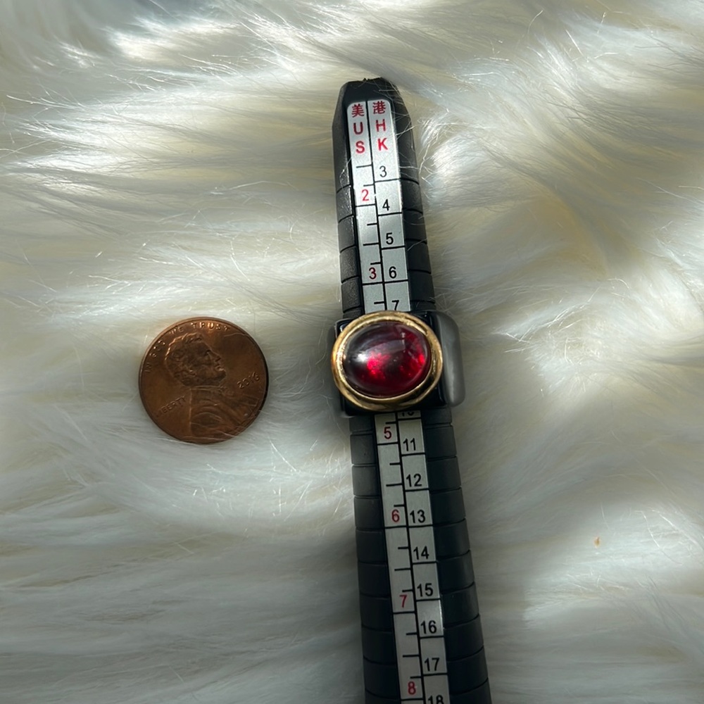 Black resin ring with red stone- size 4